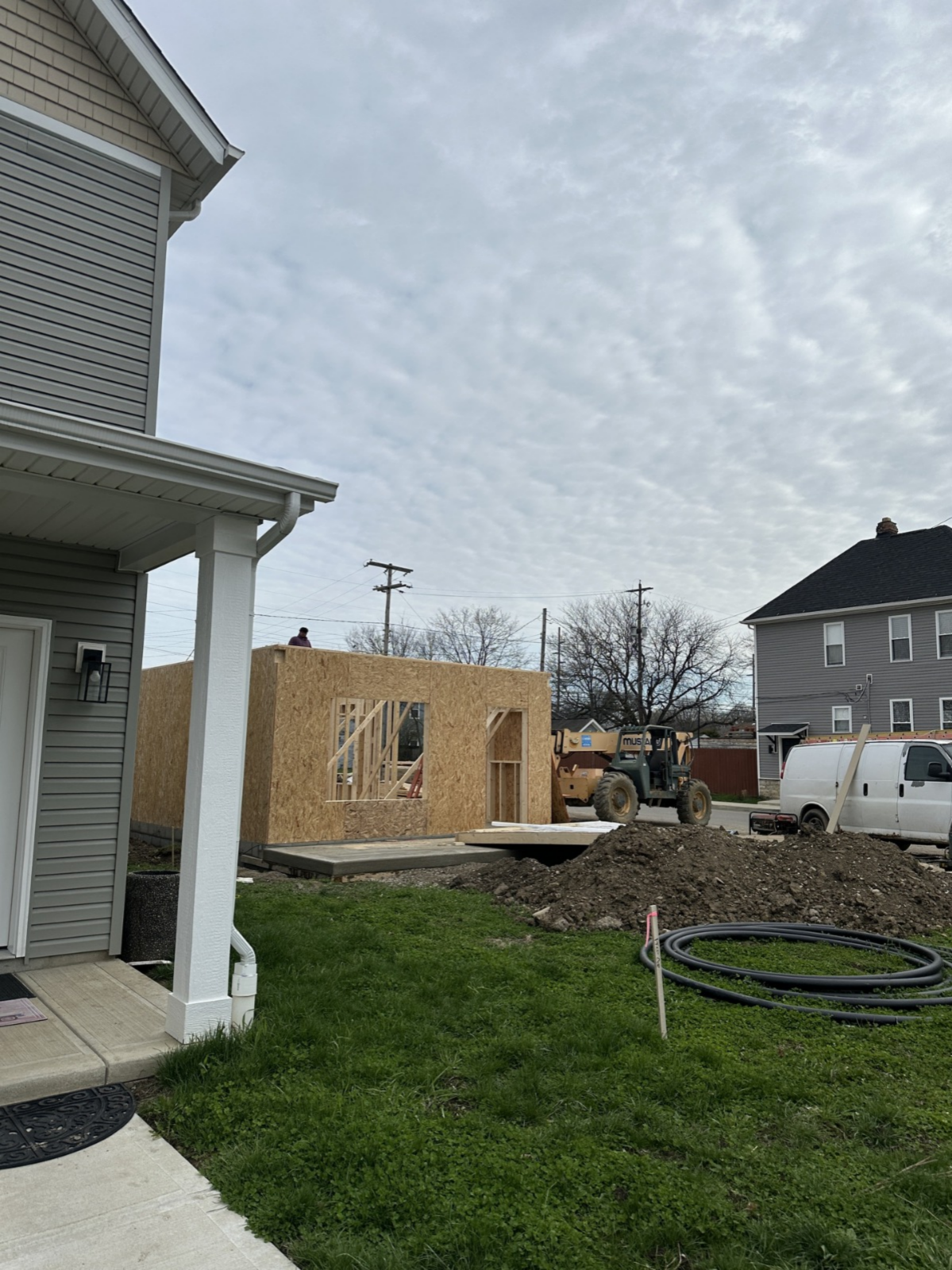 Foundation and wall framing at a WJ3 Singles build site